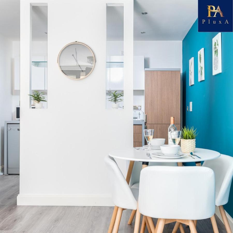 Pluxa Vivid Veranda Beautiful City Centre Apartment With Free Parking Birmingham Exteriér fotografie