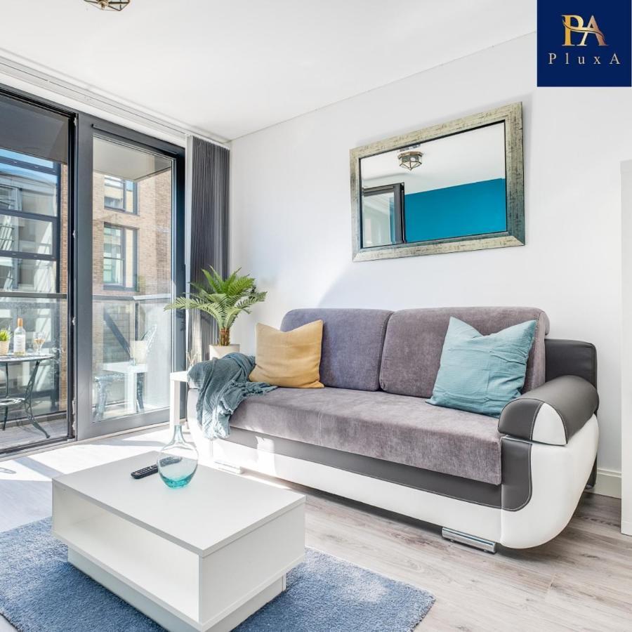 Pluxa Vivid Veranda Beautiful City Centre Apartment With Free Parking Birmingham Exteriér fotografie
